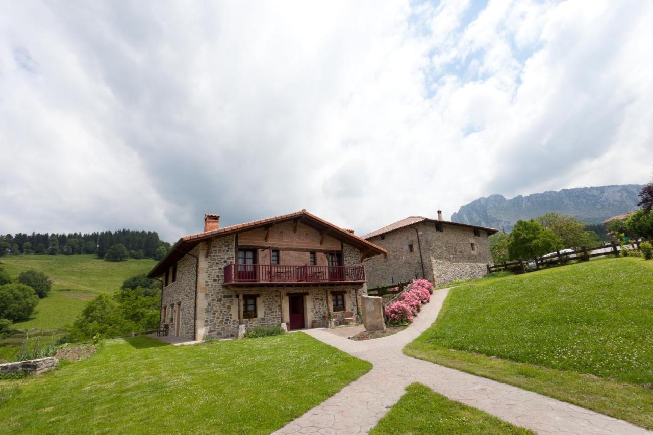 Casa Rural Etxegorri Orozko Exterior photo